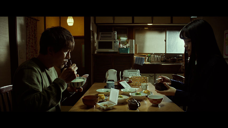 空と白と波と母